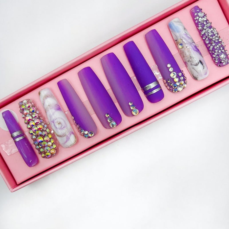 &quot;Instant Baddie&quot; Beauty Bundle gift Set - Includes Makeup brush kit, Press on nails &amp; lashes